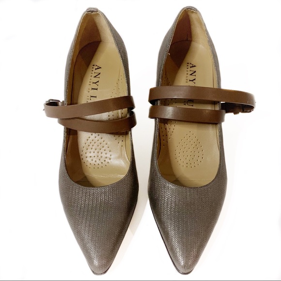 Anyi Lu Shoes - Anyi Lu | Pumps Metallic Leather Point Strap EUC